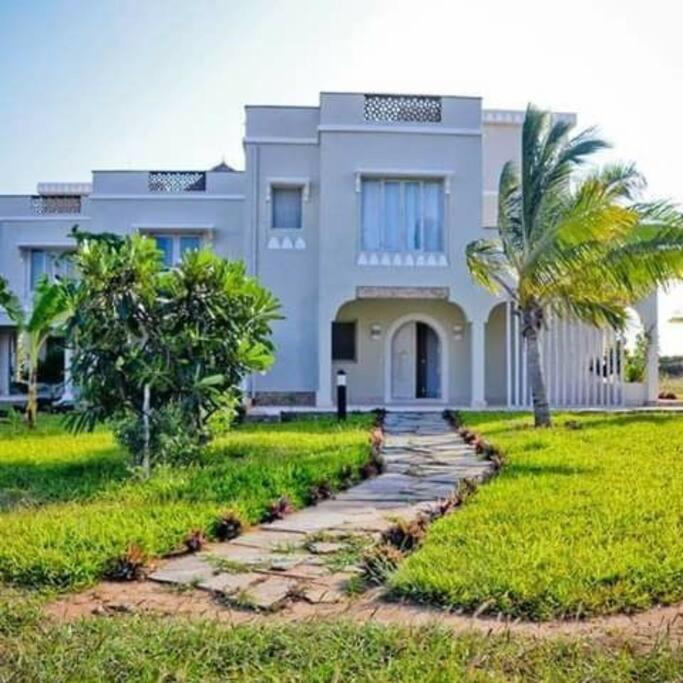 واتامو White Villa - Paparemo Beach المظهر الخارجي الصورة
