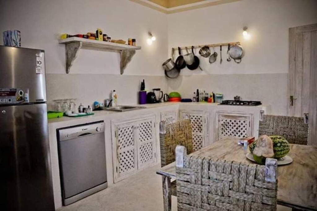 واتامو White Villa - Paparemo Beach المظهر الخارجي الصورة