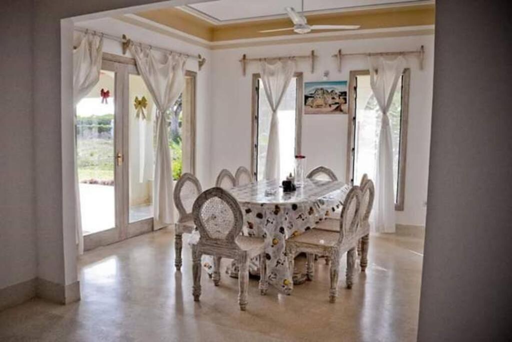 واتامو White Villa - Paparemo Beach المظهر الخارجي الصورة