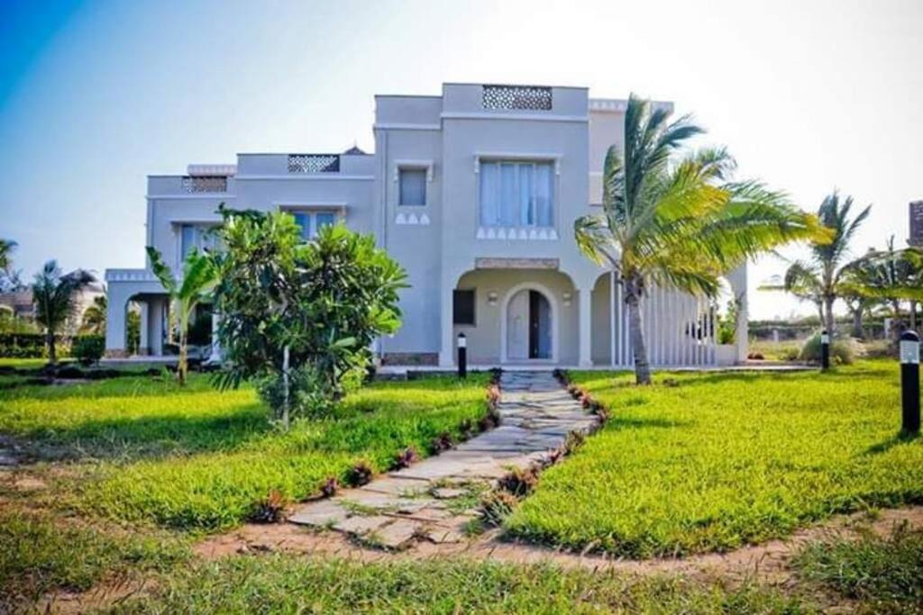 واتامو White Villa - Paparemo Beach المظهر الخارجي الصورة